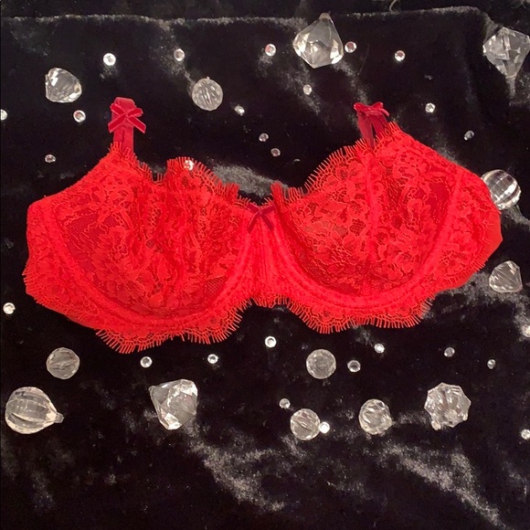 Victoria's Secret Other - Gorgeous Red Unlined Lace Bra.